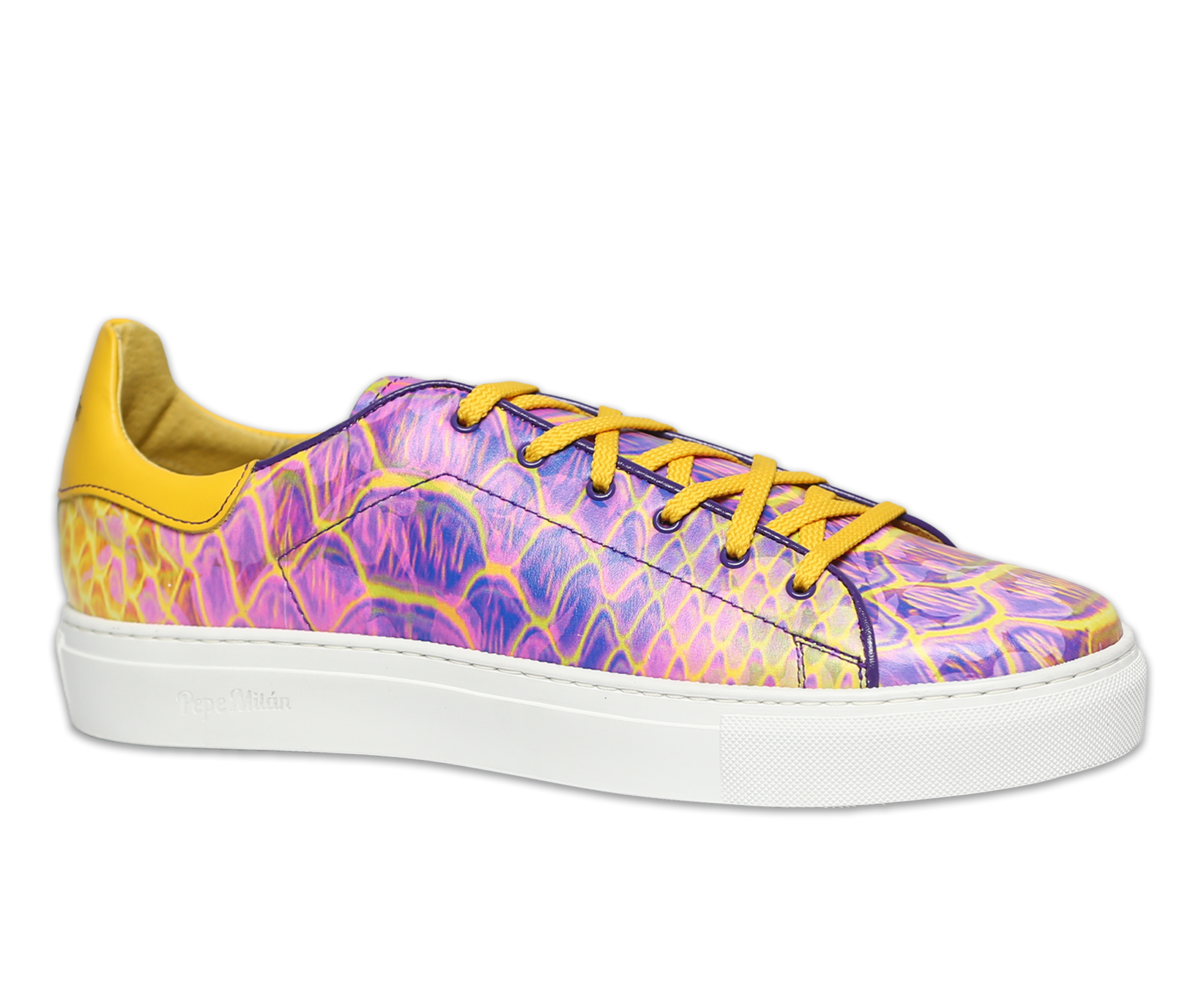Sneaker in Lila/Gelb im Python Print