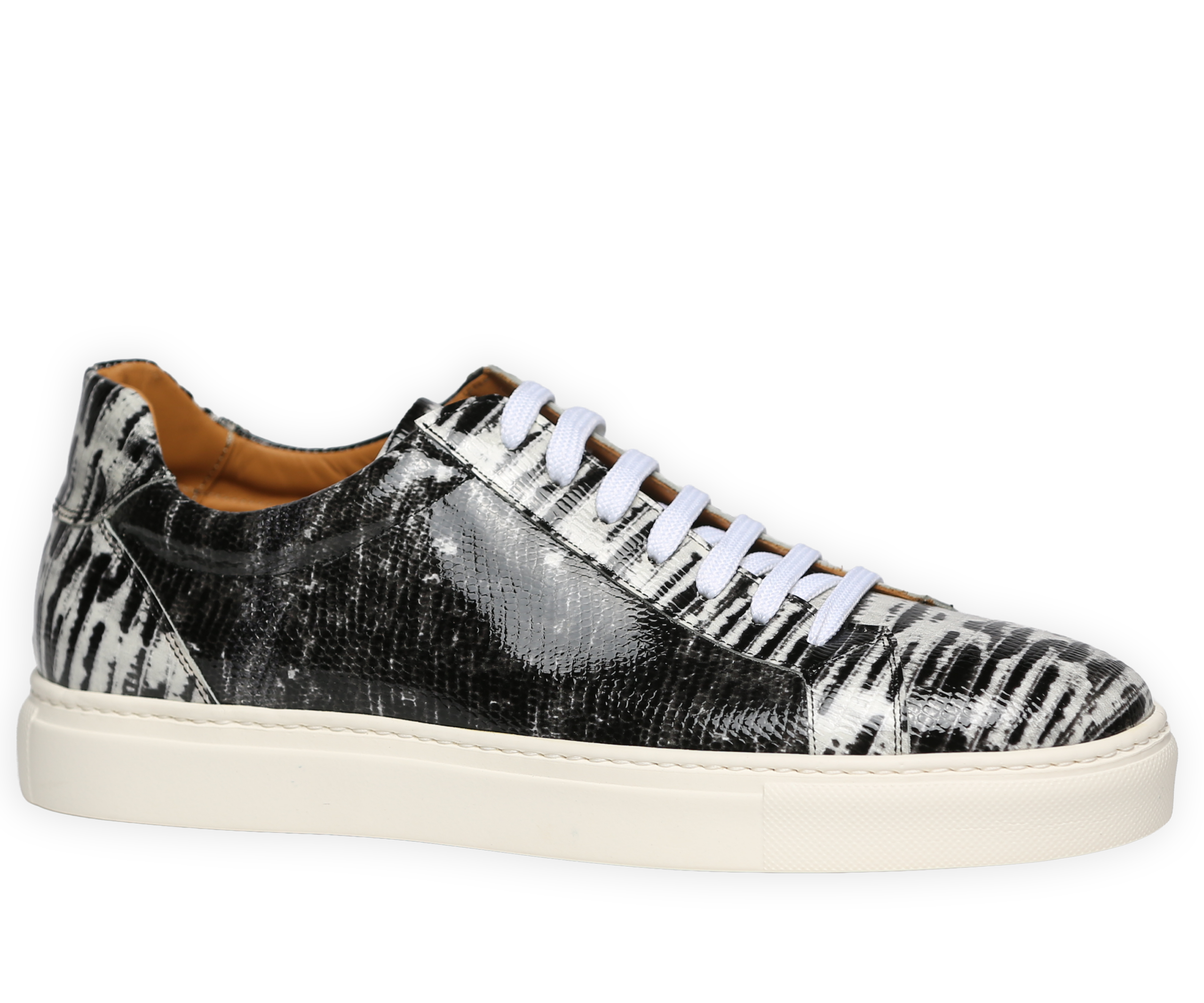 Schwarz/Weißer Lackledersneaker